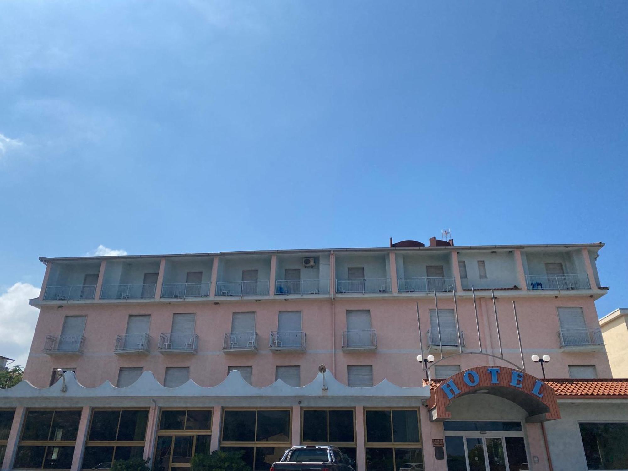 Al Torrione Acomodação com café da manhã Campora San Giovanni Exterior foto
